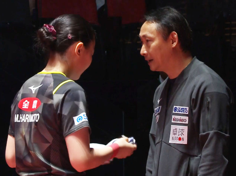 蓝狮娱乐:乒乓球澳门世界杯:王曼昱4-2淘汰张本美和,日本女单全军覆没