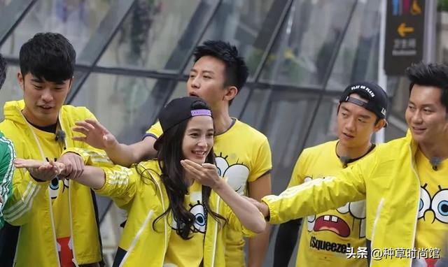 蓝狮平台注册：被黄晓明捧红又跌落，如今凭努力重回舞台中央